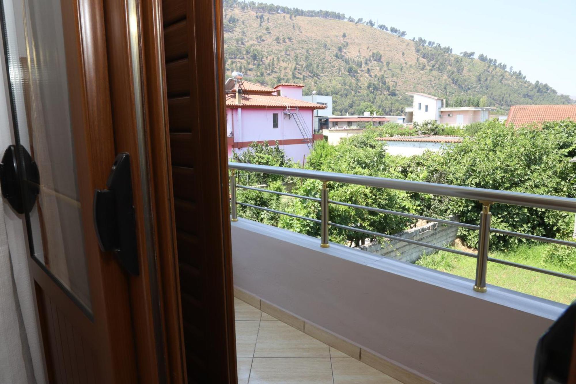 Villa Fjorentin Μπεράτ Εξωτερικό φωτογραφία